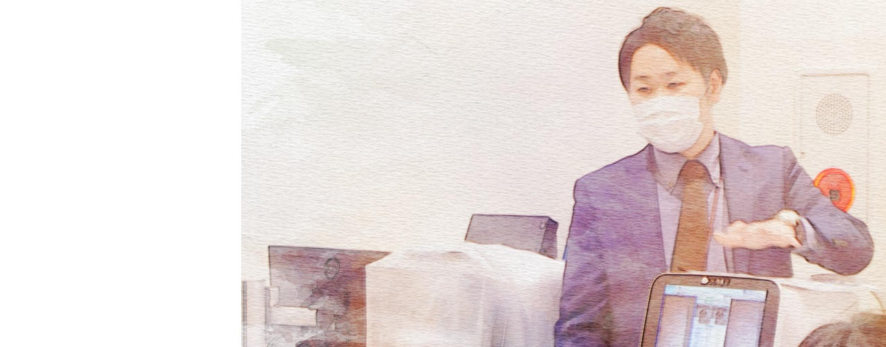 営業スタッフが製品の特徴を説明している様子（PC版）