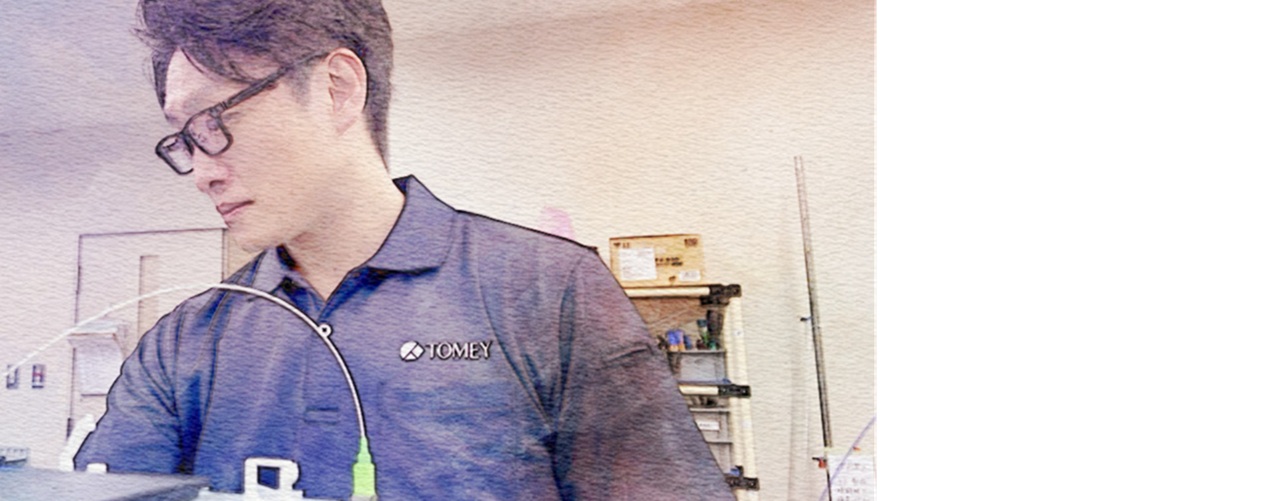 製造スタッフが真剣な顔をしている様子（PC版）